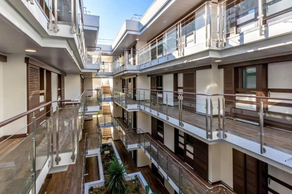 Superbe Appartement, Piscine, Vue Mer Et Montagnes أنتيب المظهر الخارجي الصورة